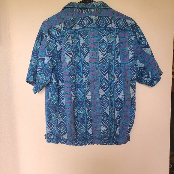 《Vintage multi print hawaiian top》 - Picture 9 of 14